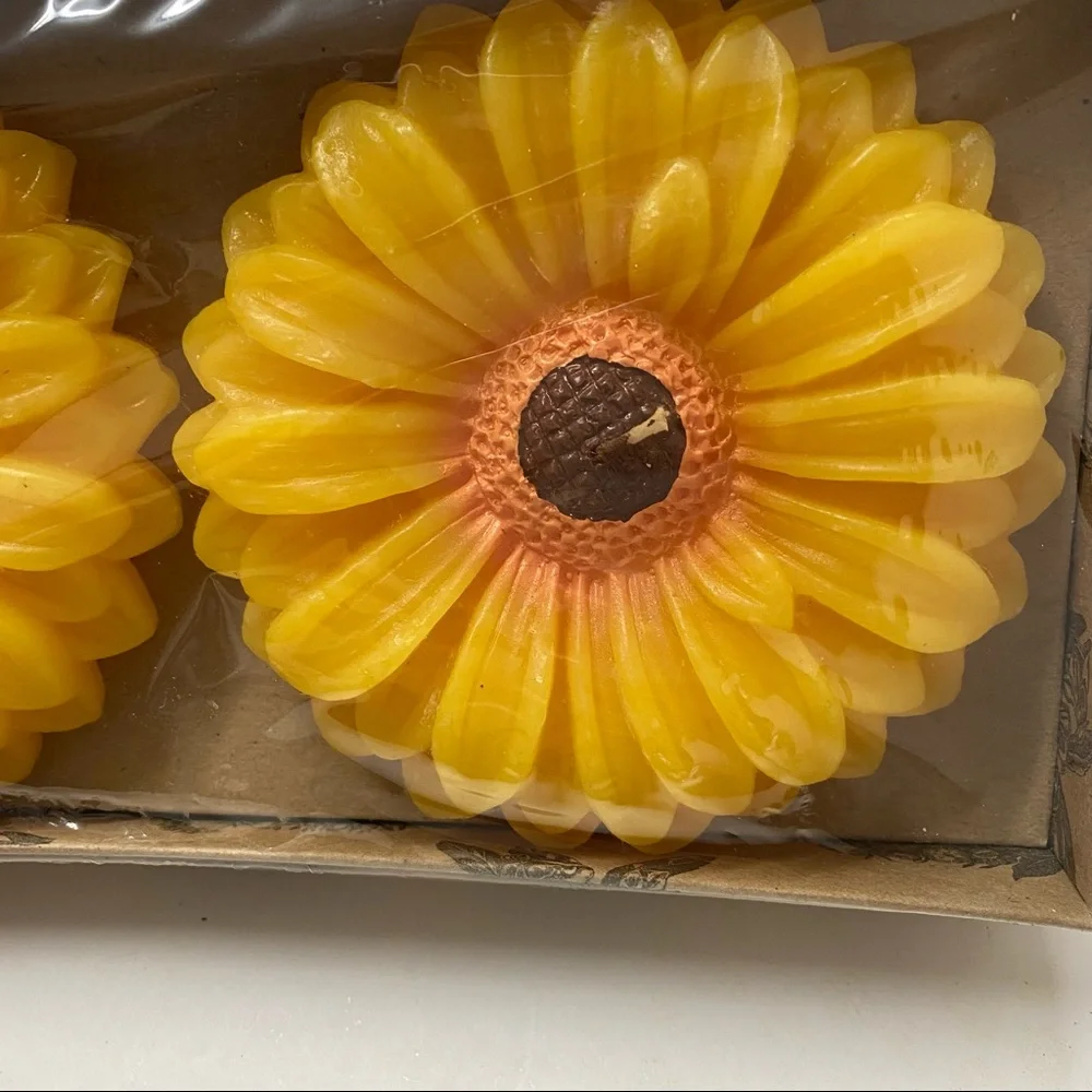 Sunflower Floating Candles New In Box New Old Stock Vintage?